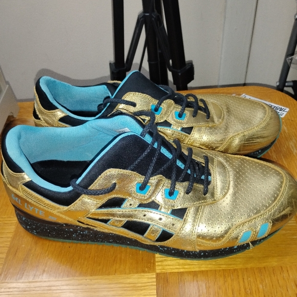 Asics Gel Lyte III x WALE x VILLA IC Champion WWE Metallic Gold MEDAL Size 11 - Picture 2 of 14